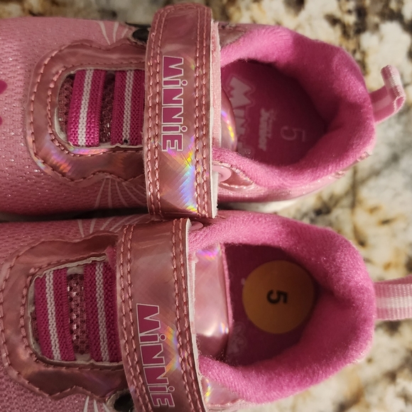 3 pairs of minnie mouse toddler shoes - Picture 4 of 5